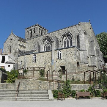 Église Saint-Jacques de Pouzauges