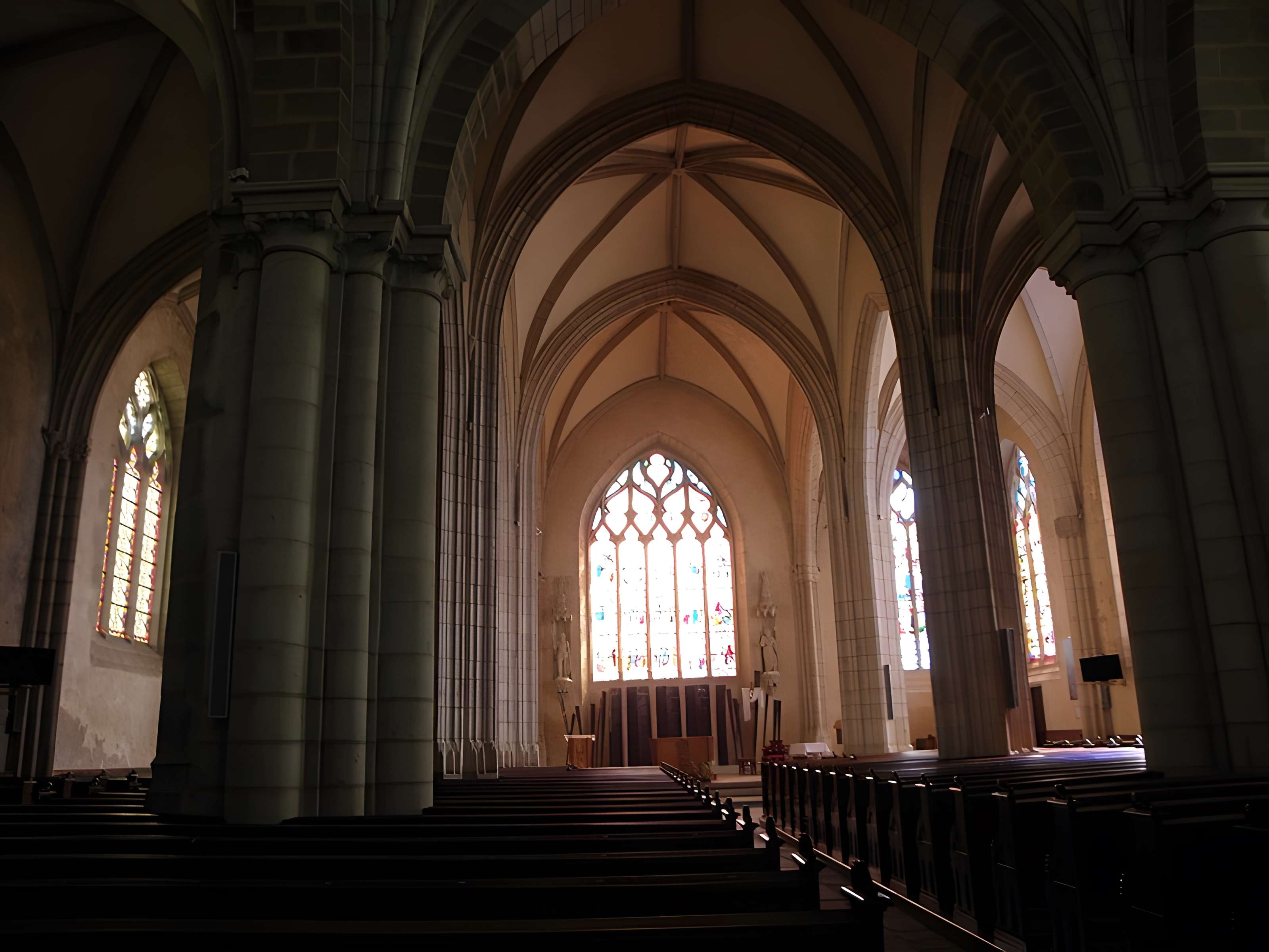 Église Saint-Jacques de Pouzauges