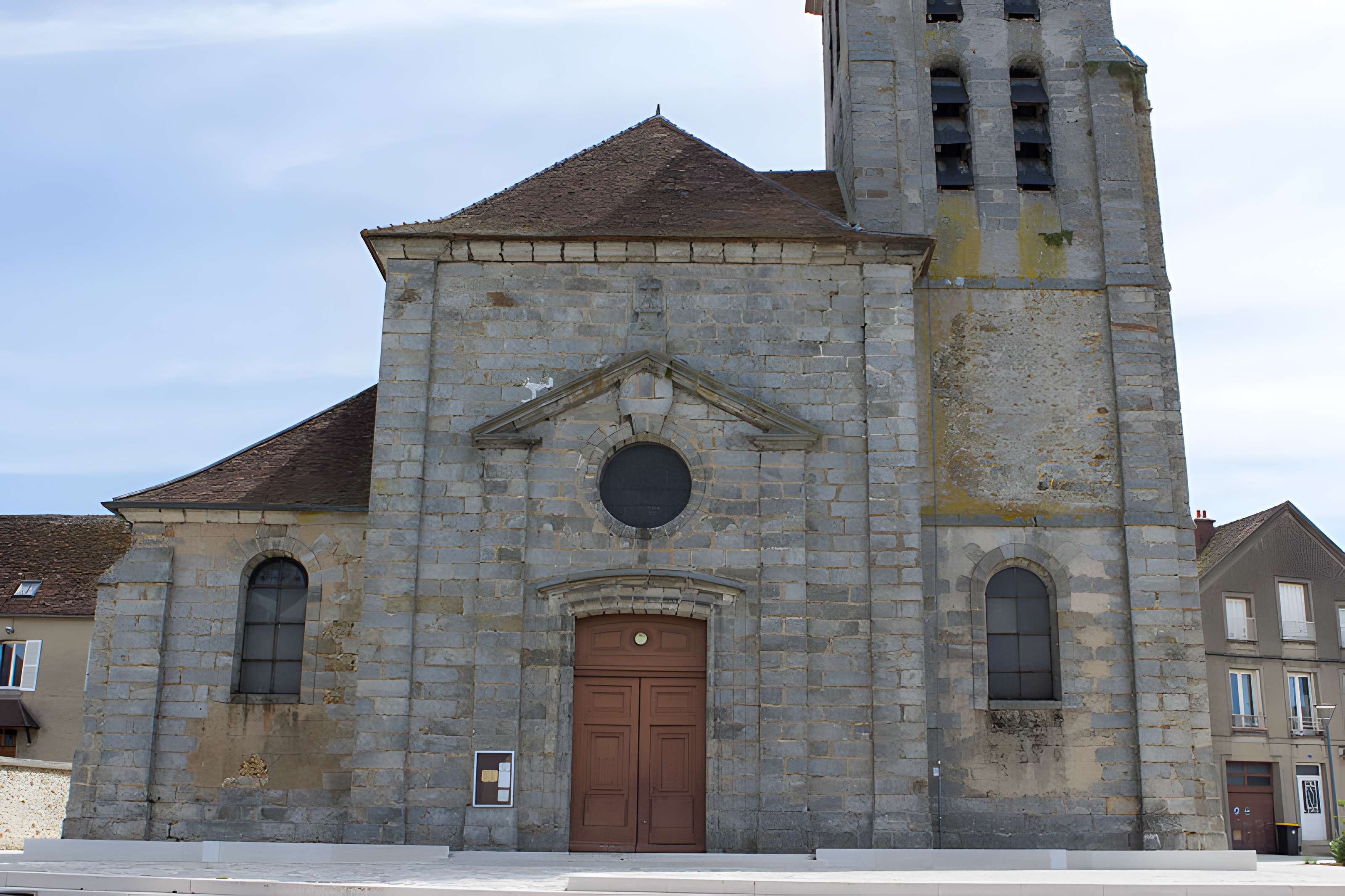 Église Saint-Jacques-le-Mineur de Guignes