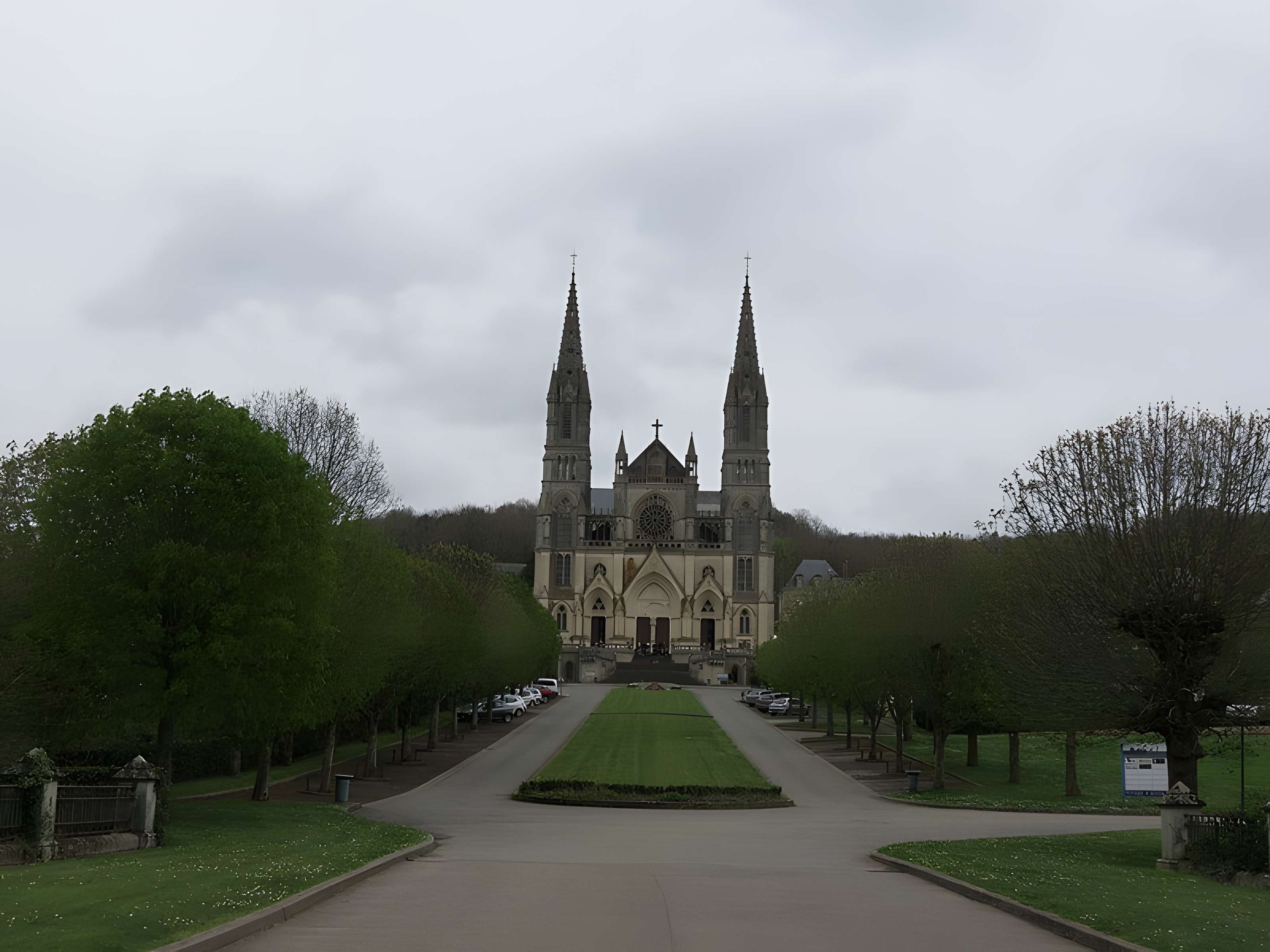 Basilique Notre-Dame de Montligeon