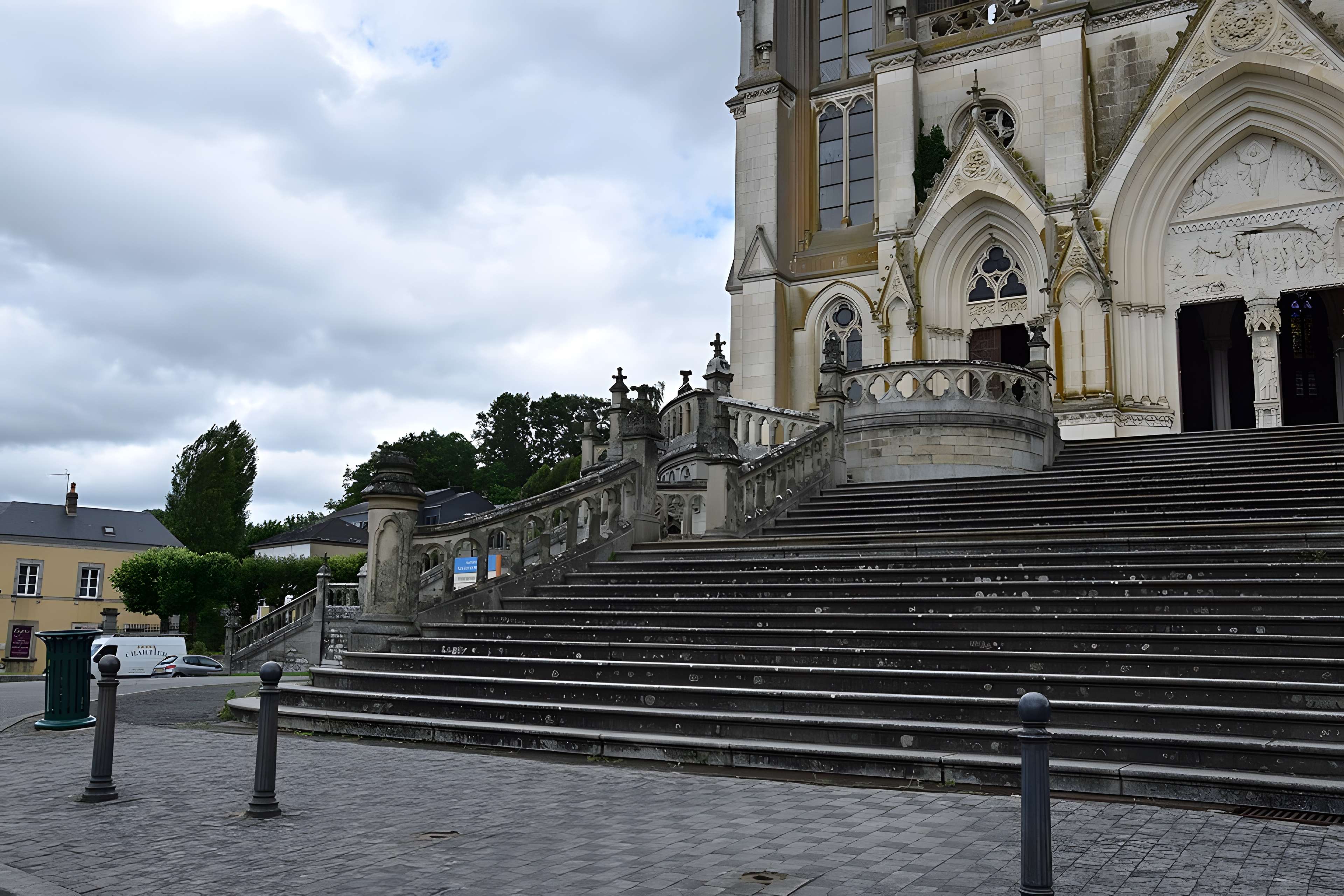 Basilique Notre-Dame de Montligeon