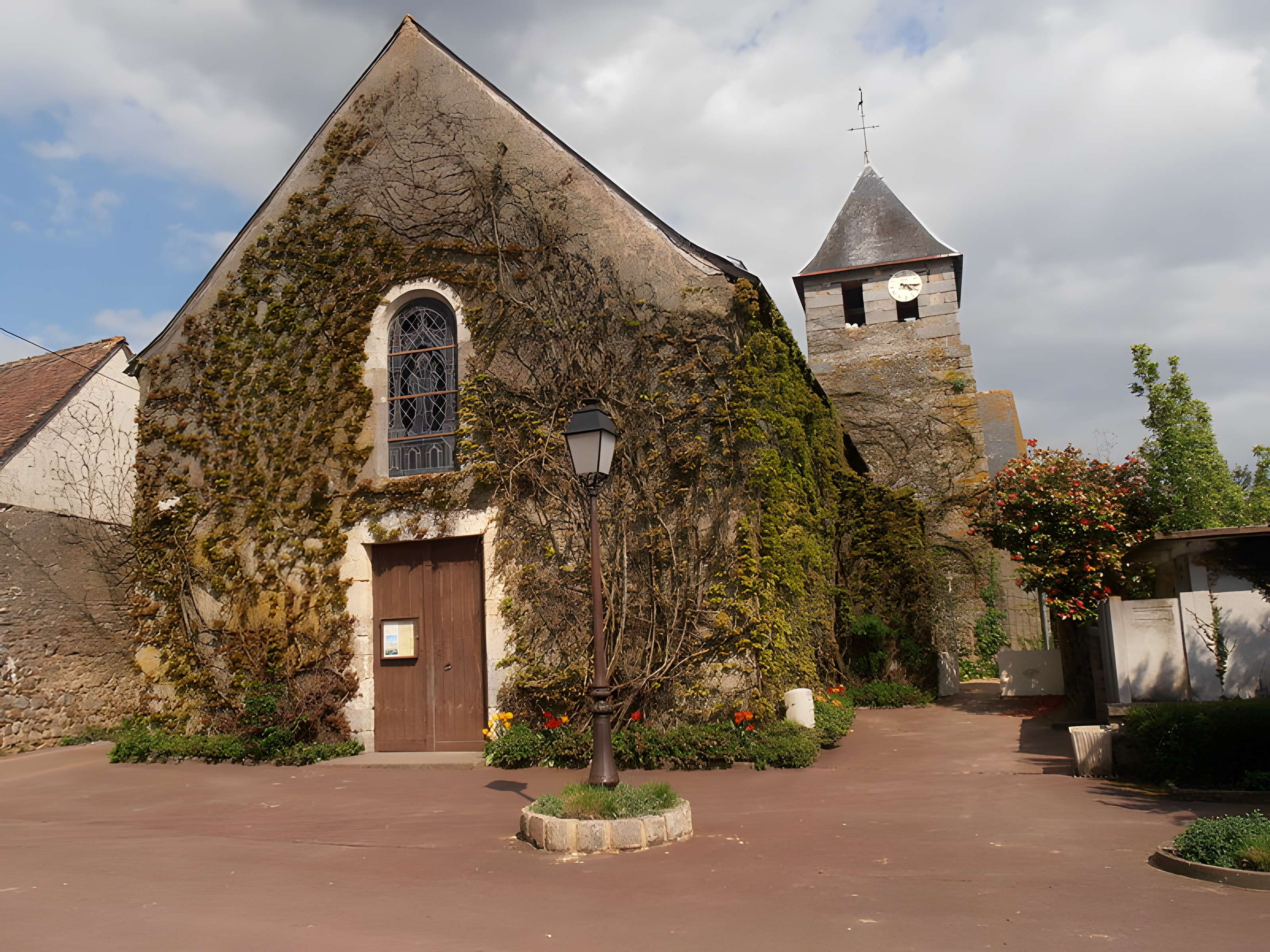 Église Saint-Jean de Courcelles-la-Forêt