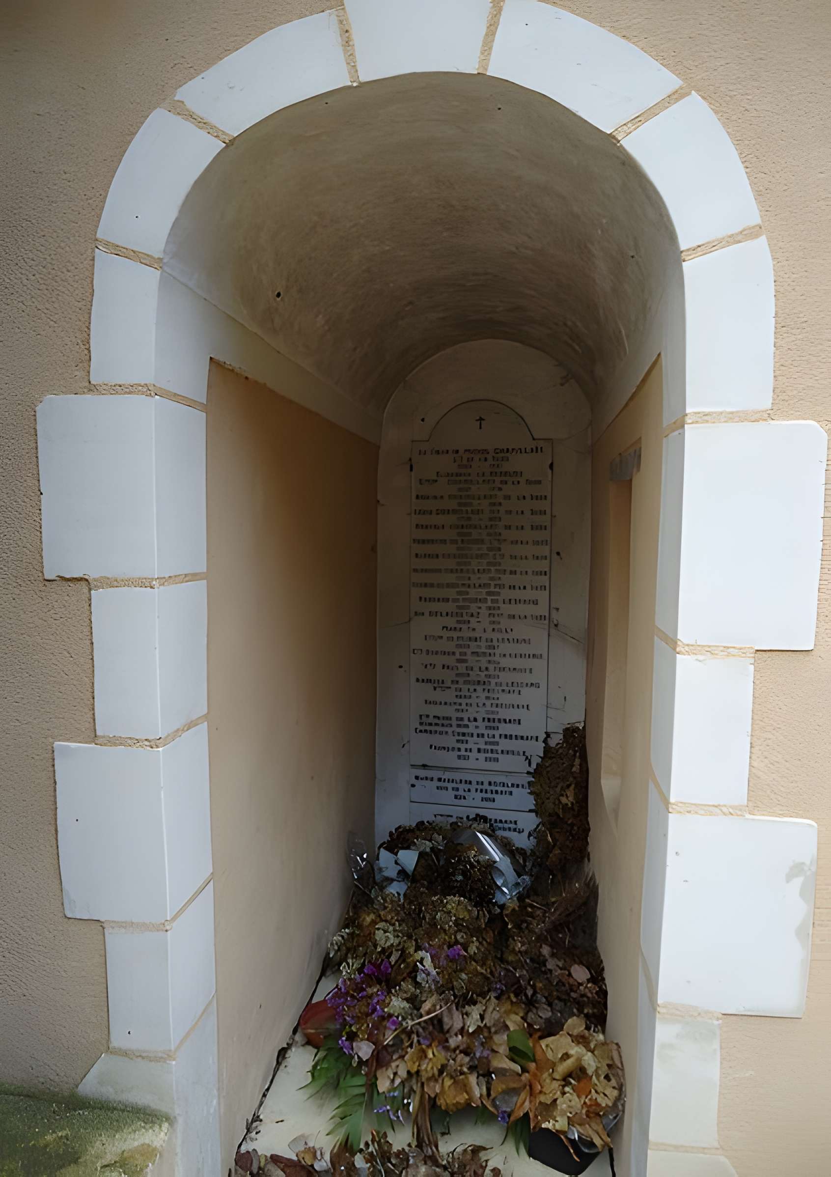 Église Saint-Jean de Courcelles-la-Forêt