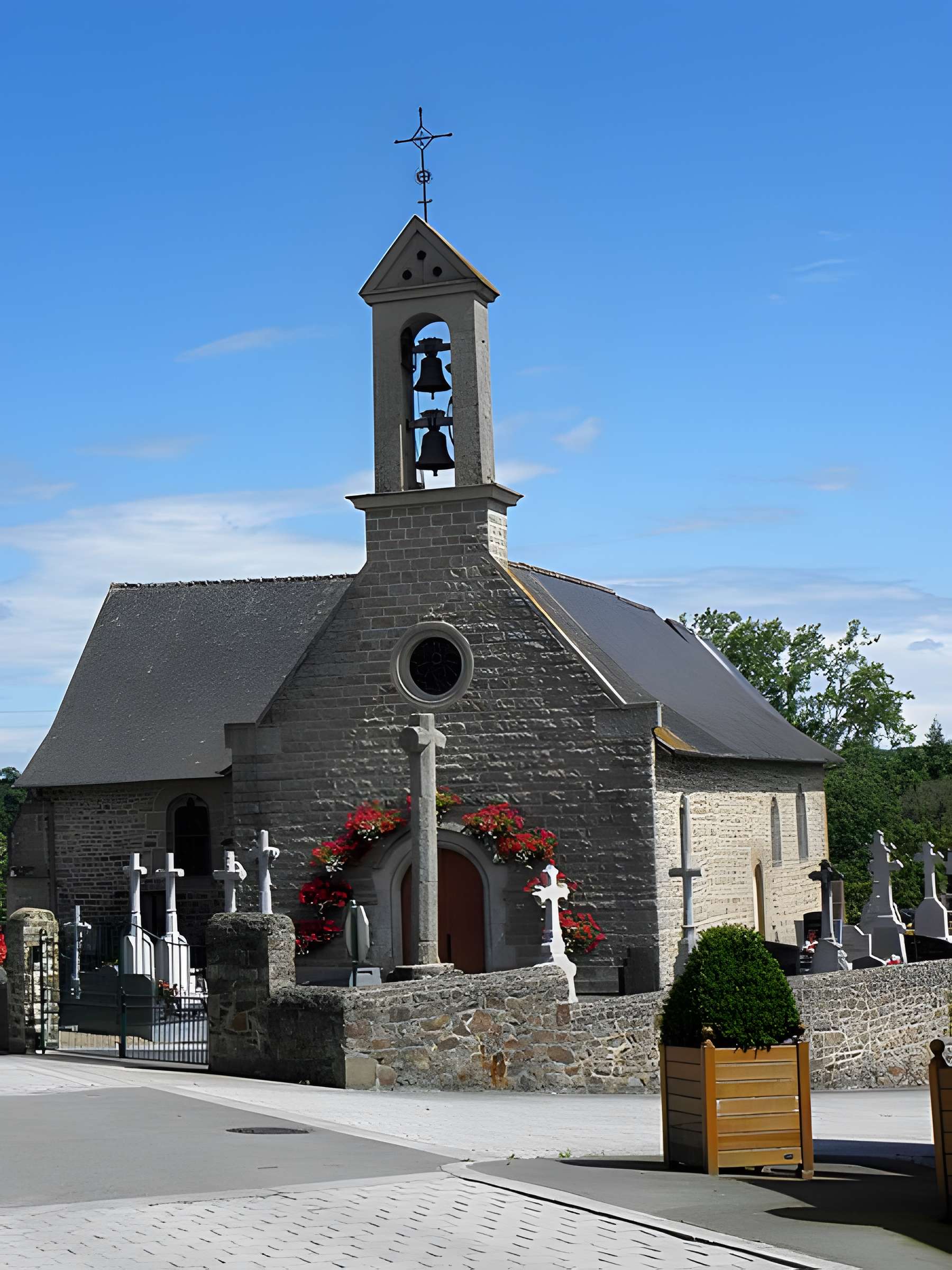 Église Saint-Jean de La Selle-en-Luitré