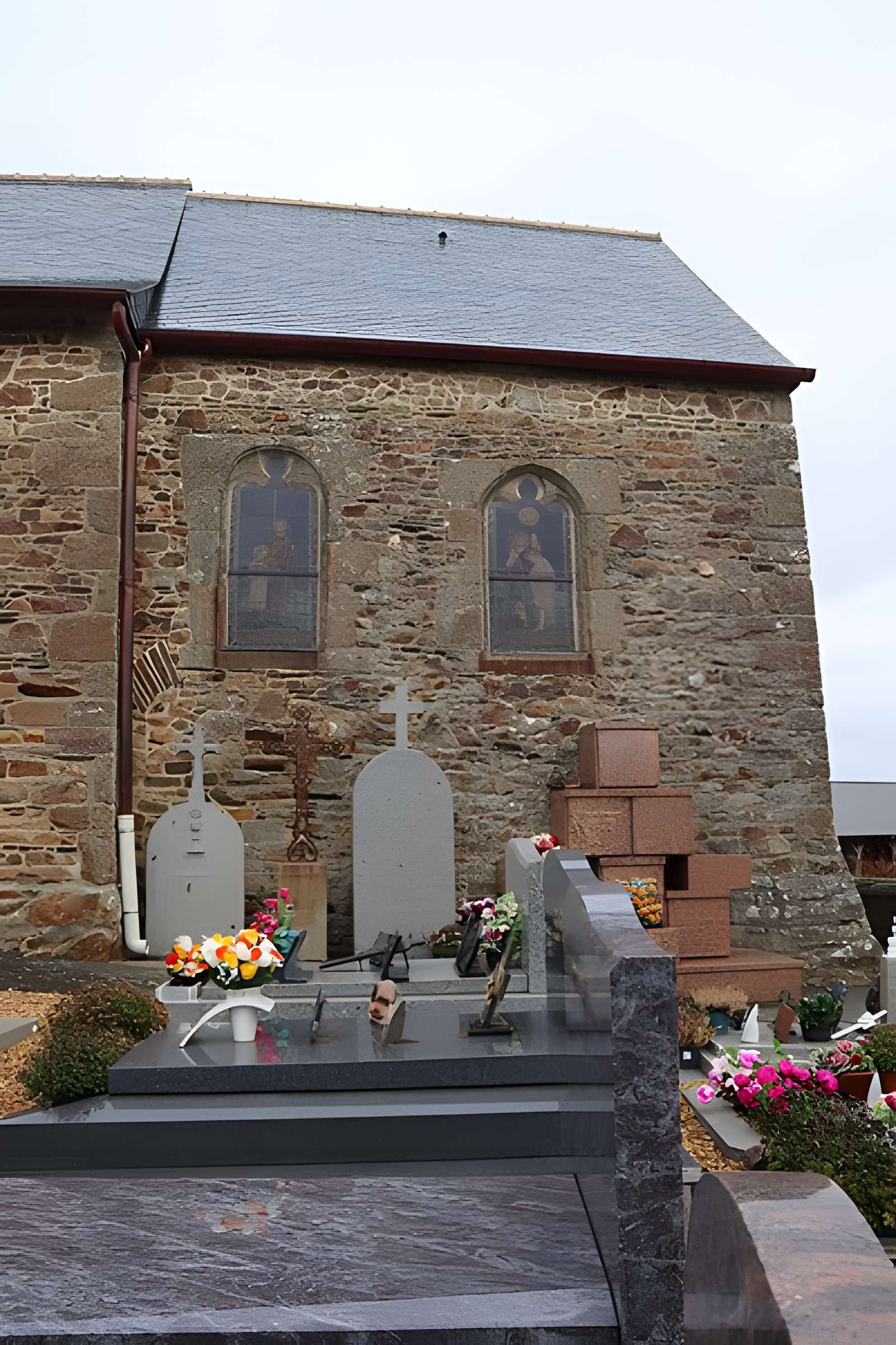 Église Saint-Jean de La Selle-en-Luitré