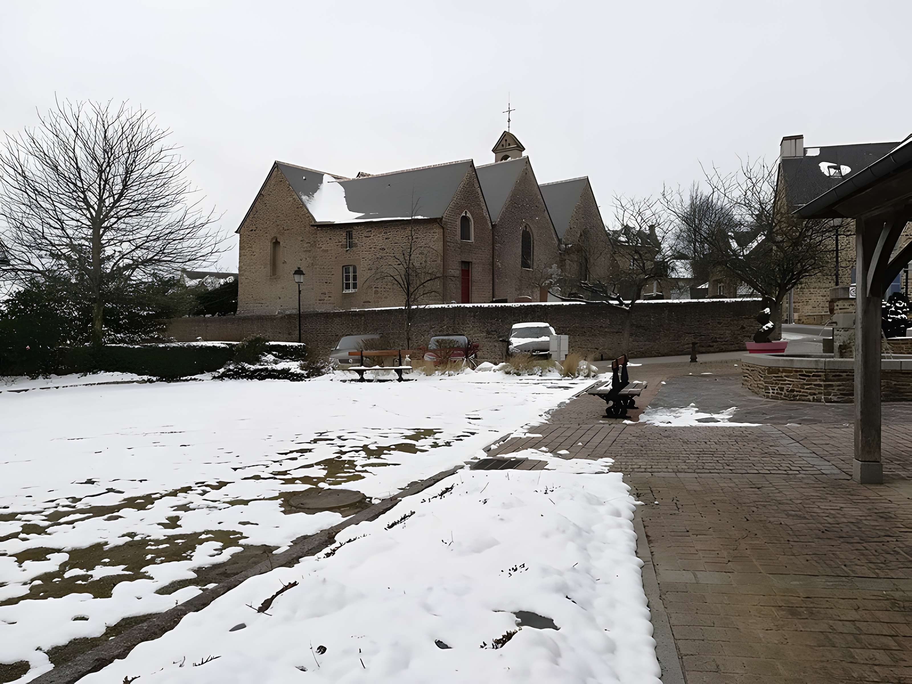 Église Saint-Jean de La Selle-en-Luitré