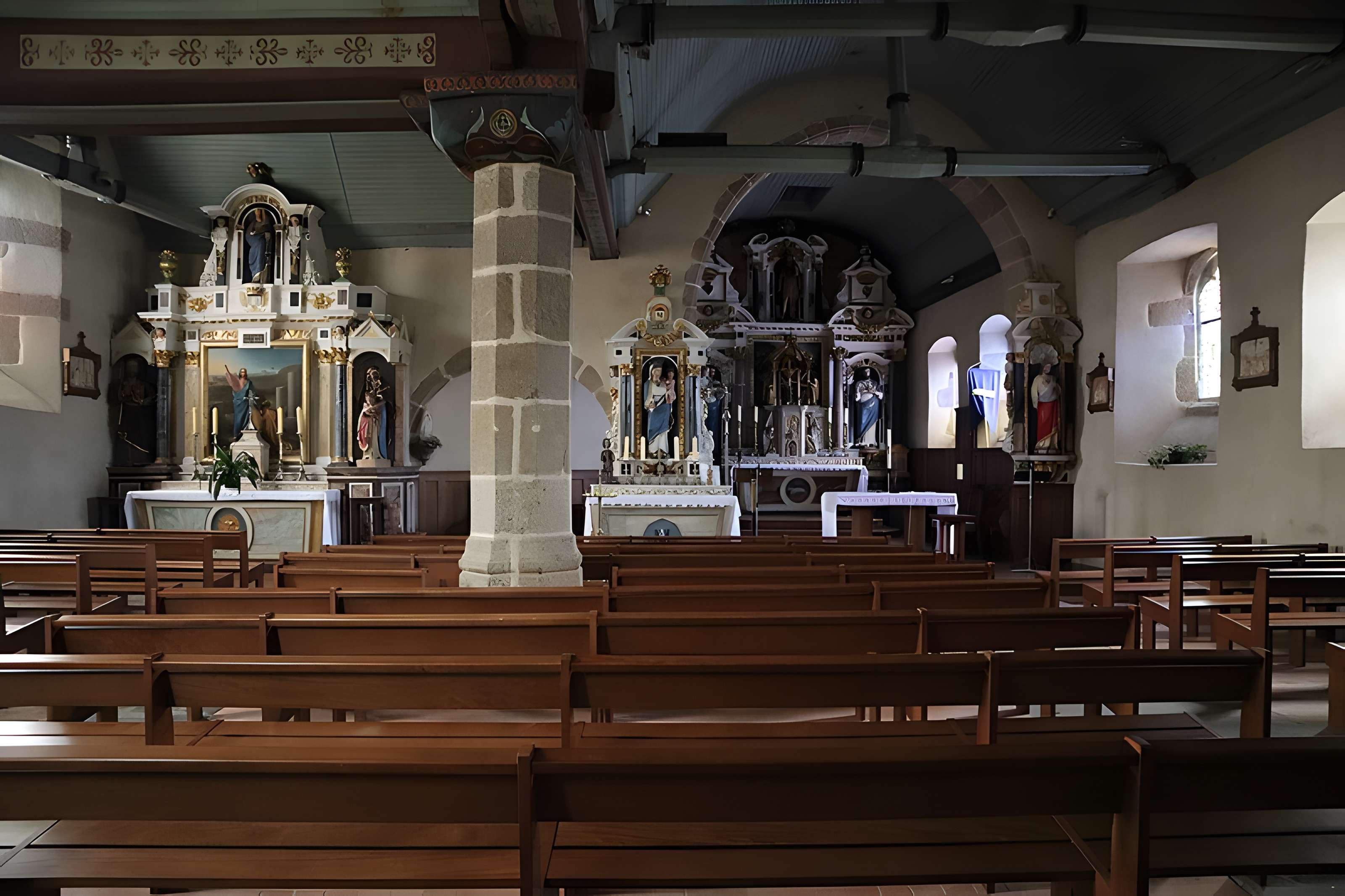 Église Saint-Jean de La Selle-en-Luitré