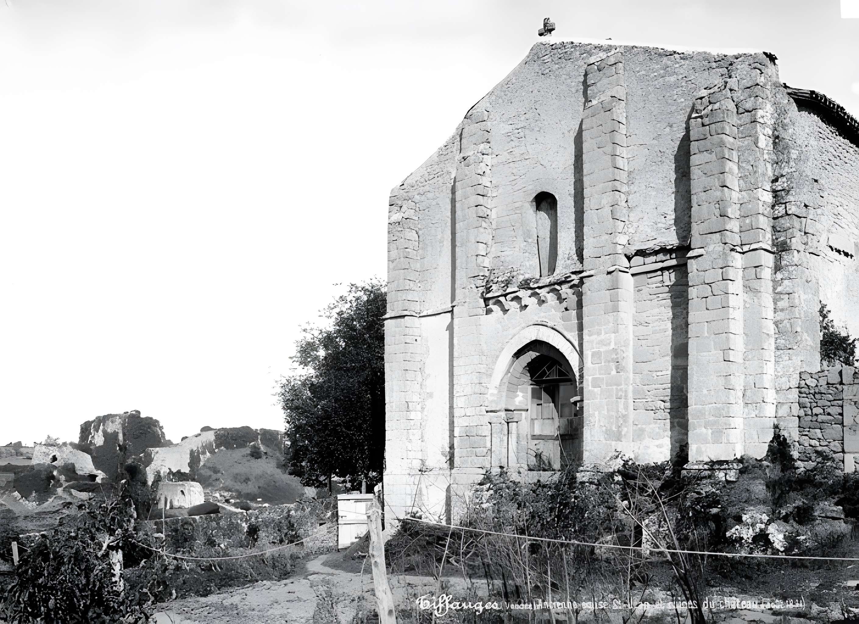 Église Saint-Jean de Tiffauges 