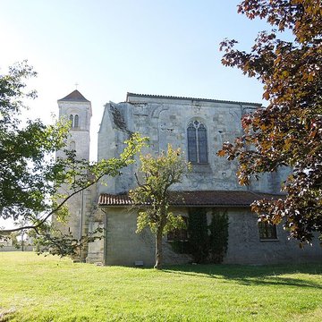 Abbaye Saint-Étienne de Baignes-Sainte-Radegonde