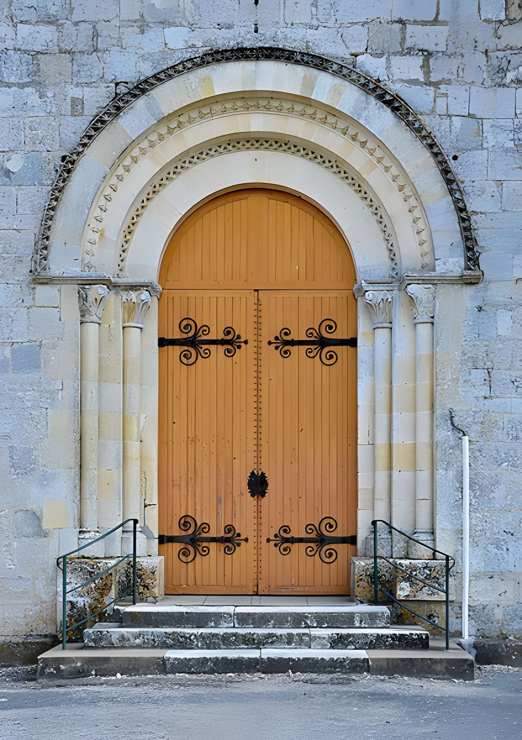 Abbaye Saint-Étienne de Baignes-Sainte-Radegonde