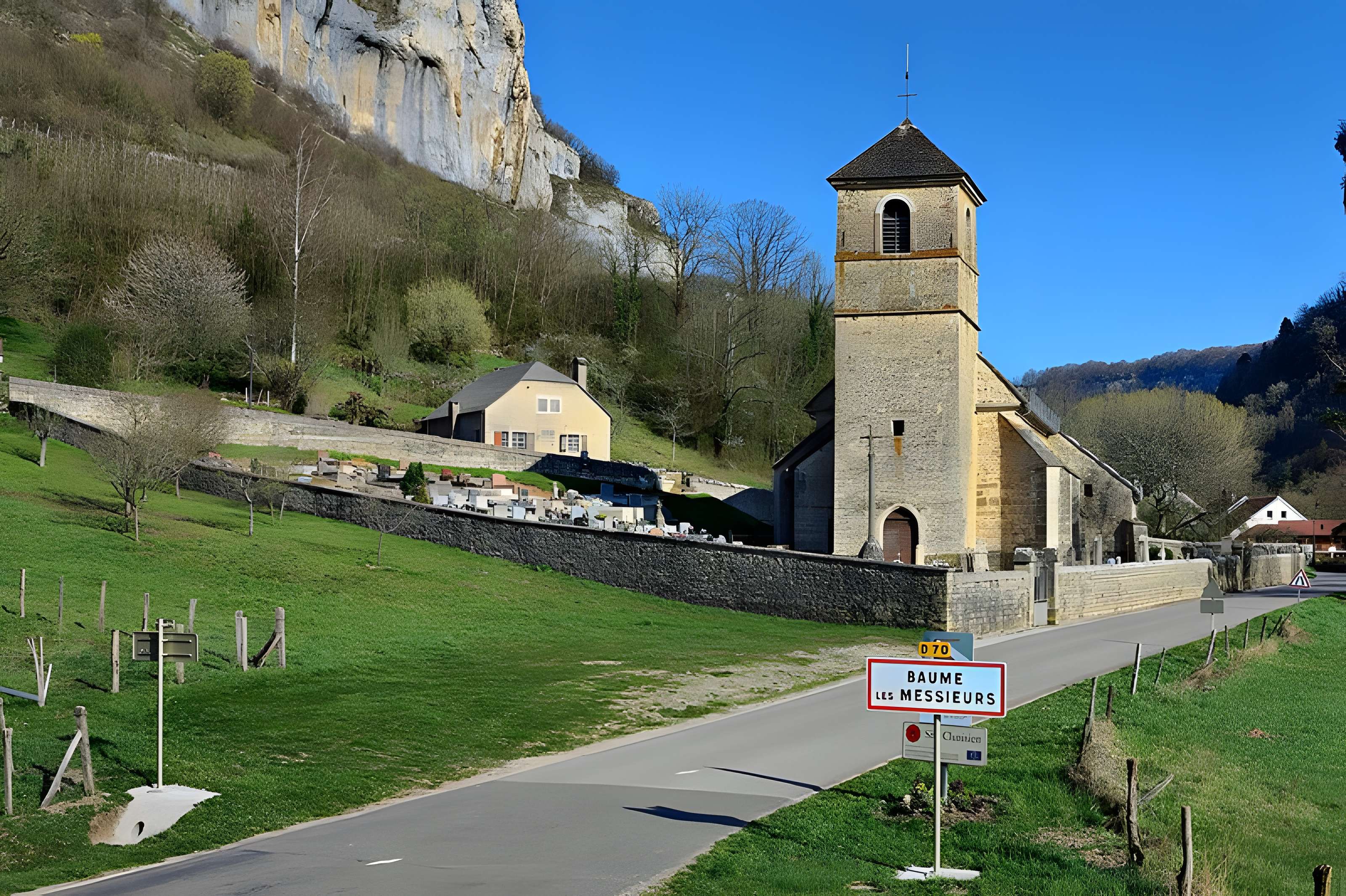 Église Saint-Jean-Baptiste de Baume-les-Messieurs
