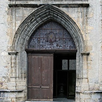 Eglise paroissiale et restes du cloître