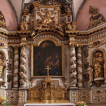 Eglise paroissiale et restes du cloître