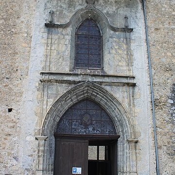Eglise paroissiale et restes du cloître