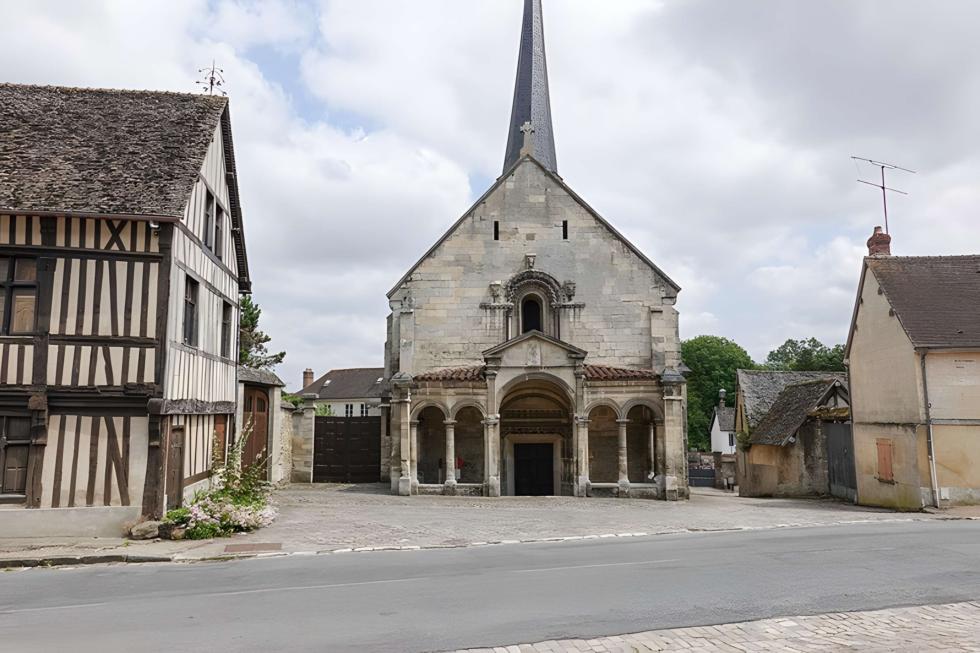 Église Saint-Jean-Baptiste de Dangu