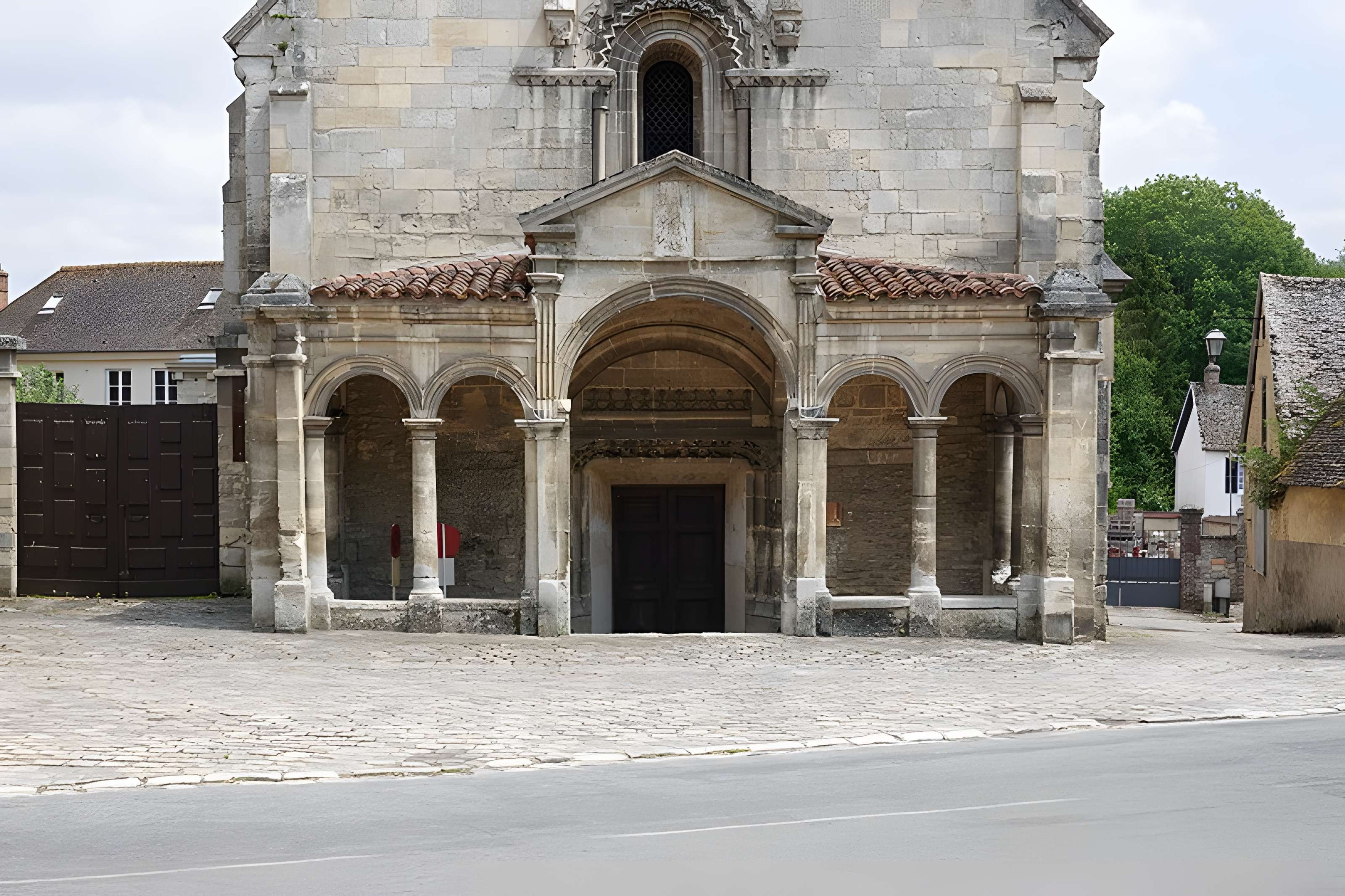 Église Saint-Jean-Baptiste de Dangu