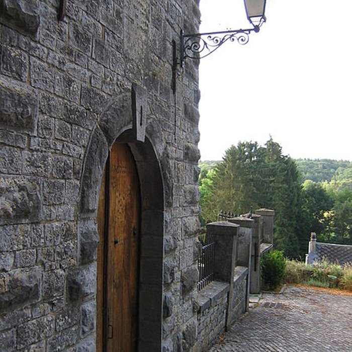 Photo de Église Saint-Jean-Baptiste de Hierges et croix