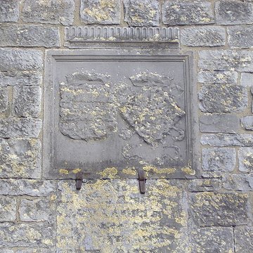 Église Saint-Jean-Baptiste de Hierges et croix