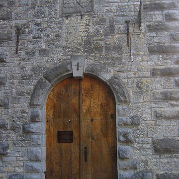 Église Saint-Jean-Baptiste de Hierges et croix