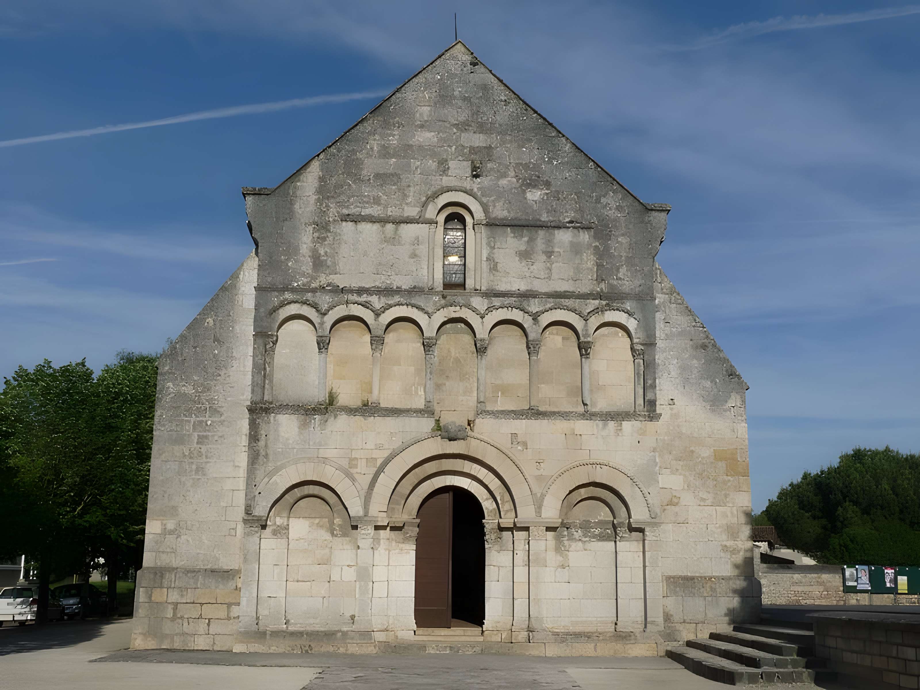 Église Saint-Jean-Baptiste de La Couronne