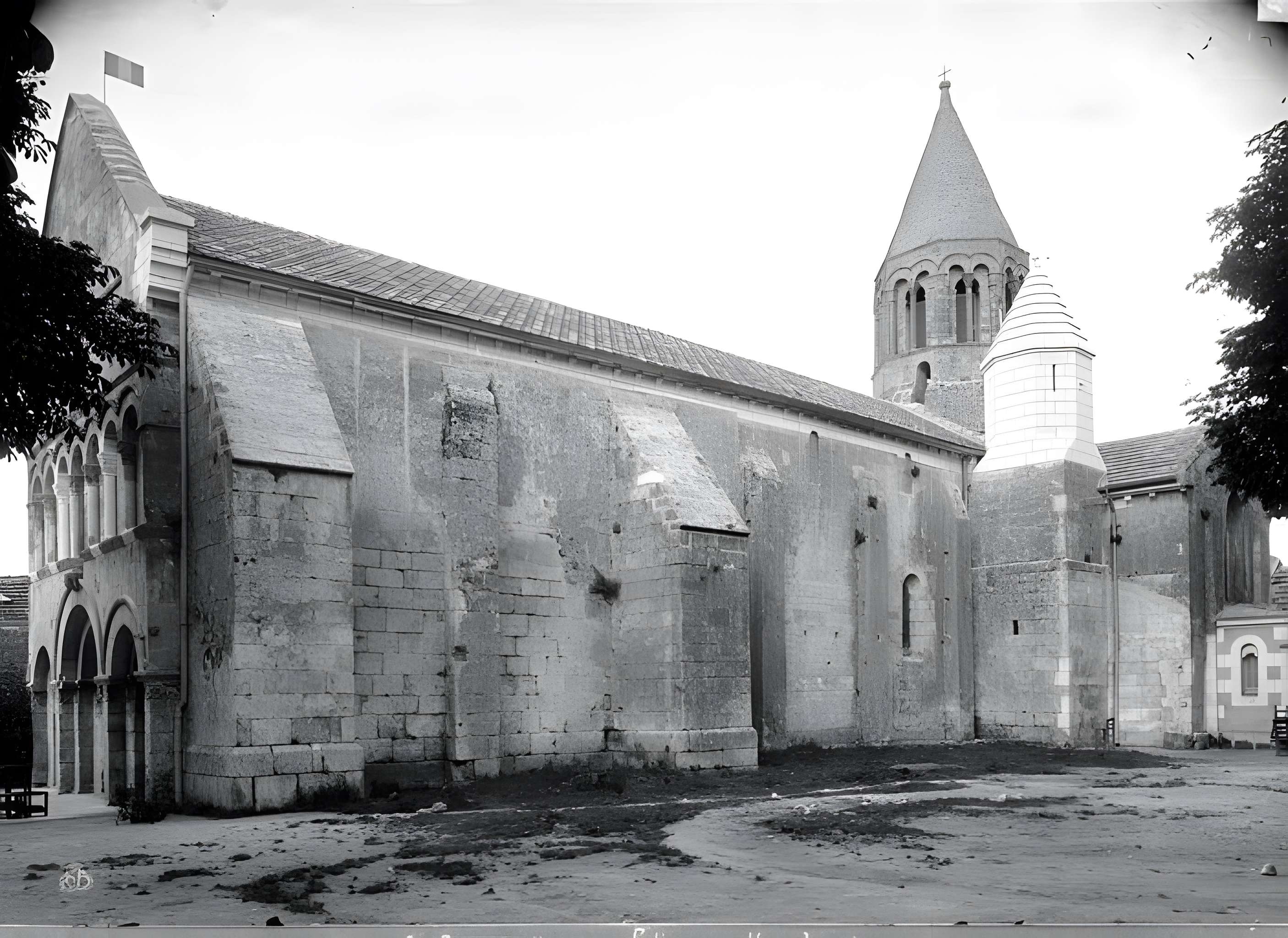 Église Saint-Jean-Baptiste de La Couronne