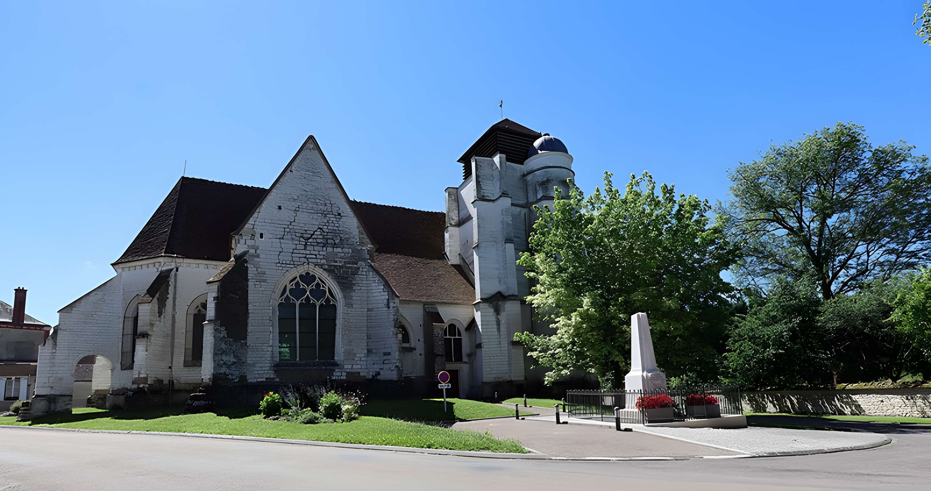 Église Saint-Jean-Baptiste de Lasson