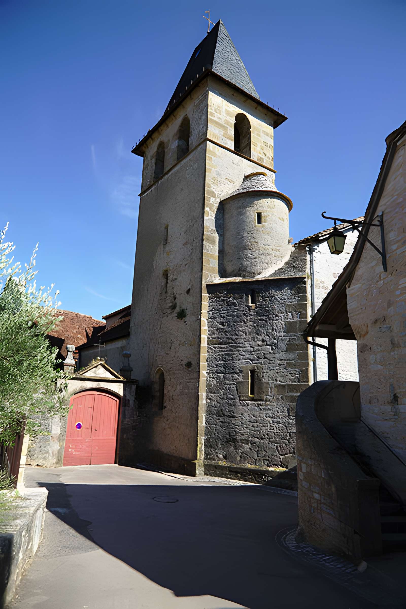 Église Saint-Jean-Baptiste de Loubressac