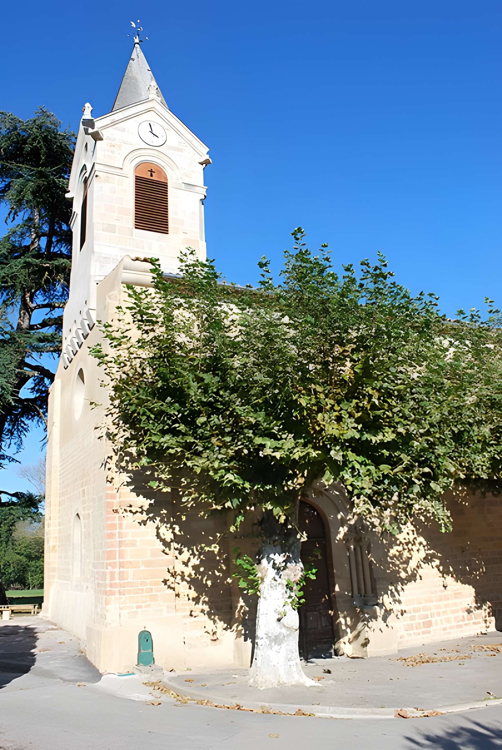 Église Saint-Jean-Baptiste de Manses et croix