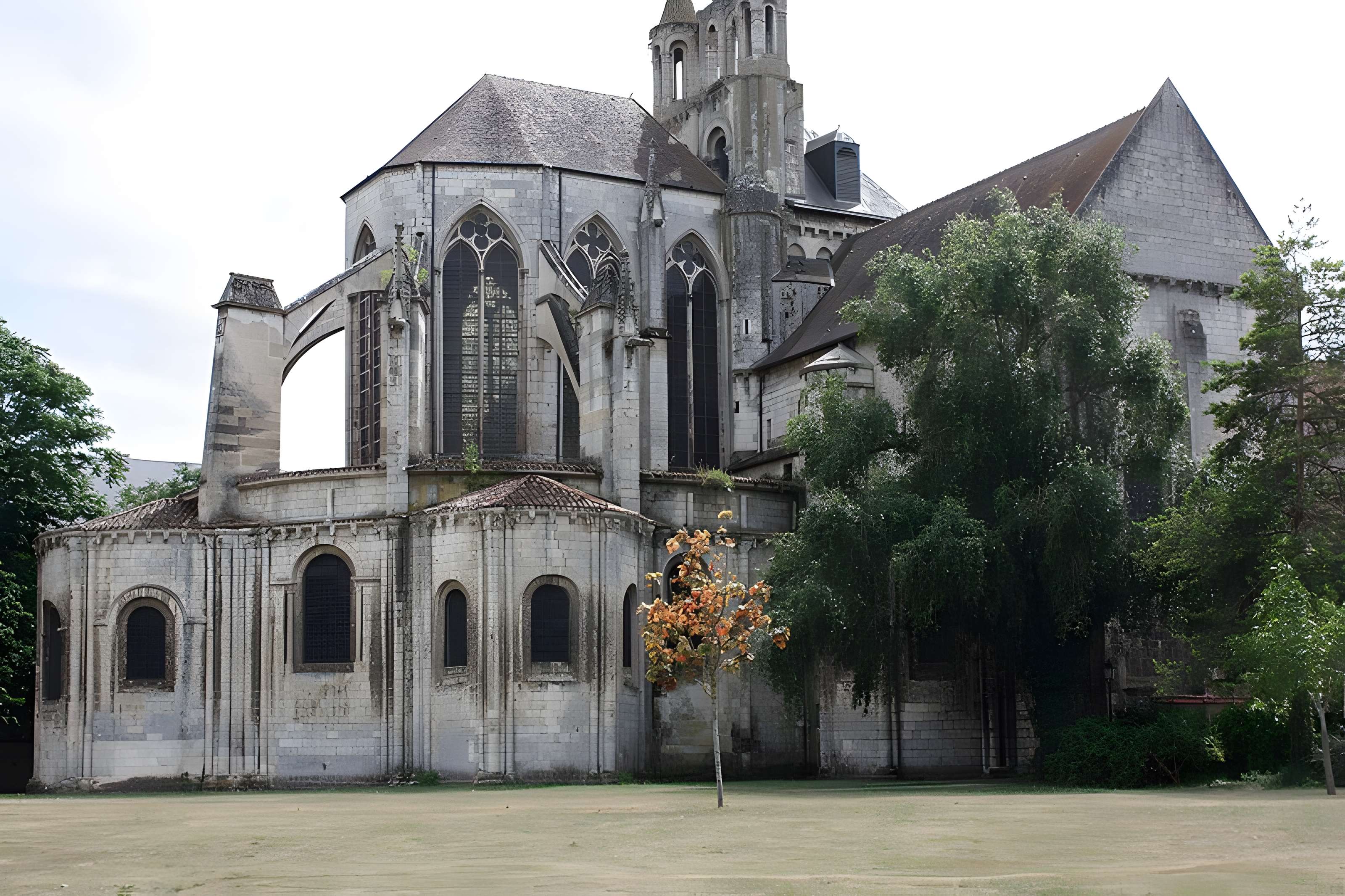 Abbaye Saint-Jean de Montierneuf