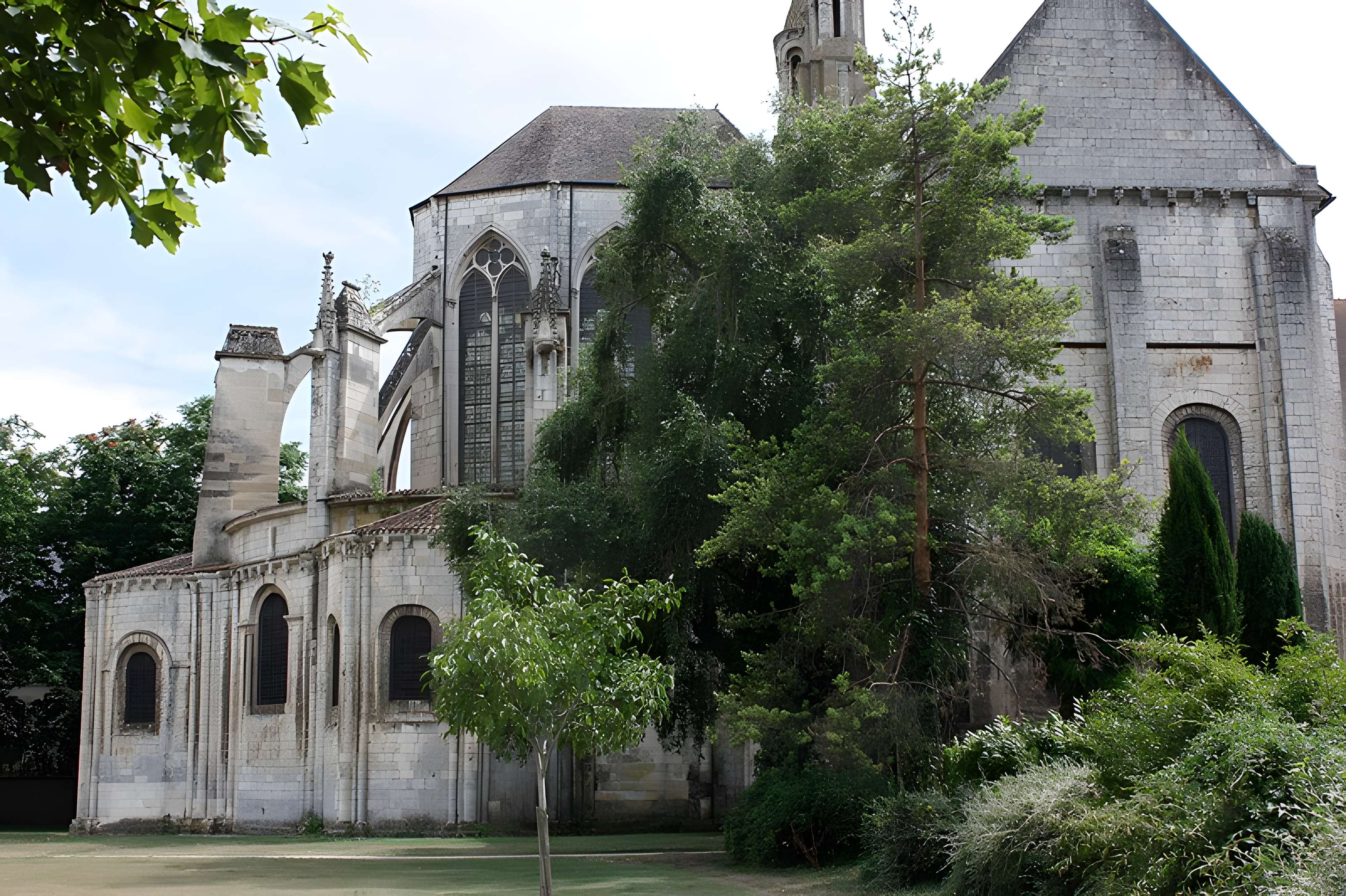 Abbaye Saint-Jean de Montierneuf