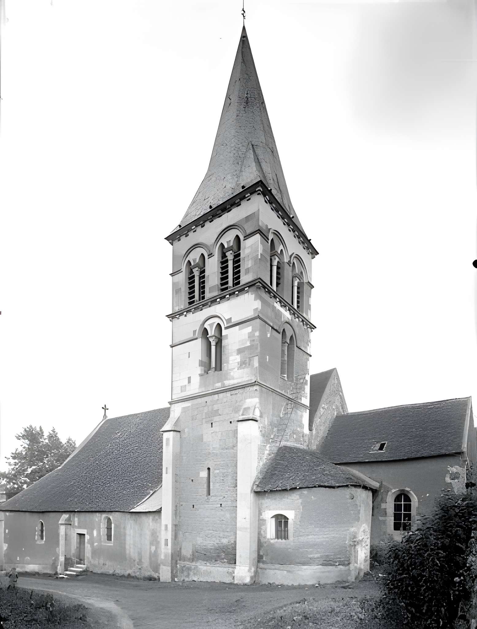 Église Saint-Jean-Baptiste de Parigny-les-Vaux