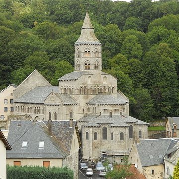 Basilique Notre-Dame dOrcival
