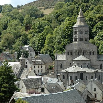 Basilique Notre-Dame dOrcival