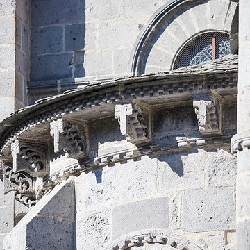 Basilique Notre-Dame dOrcival