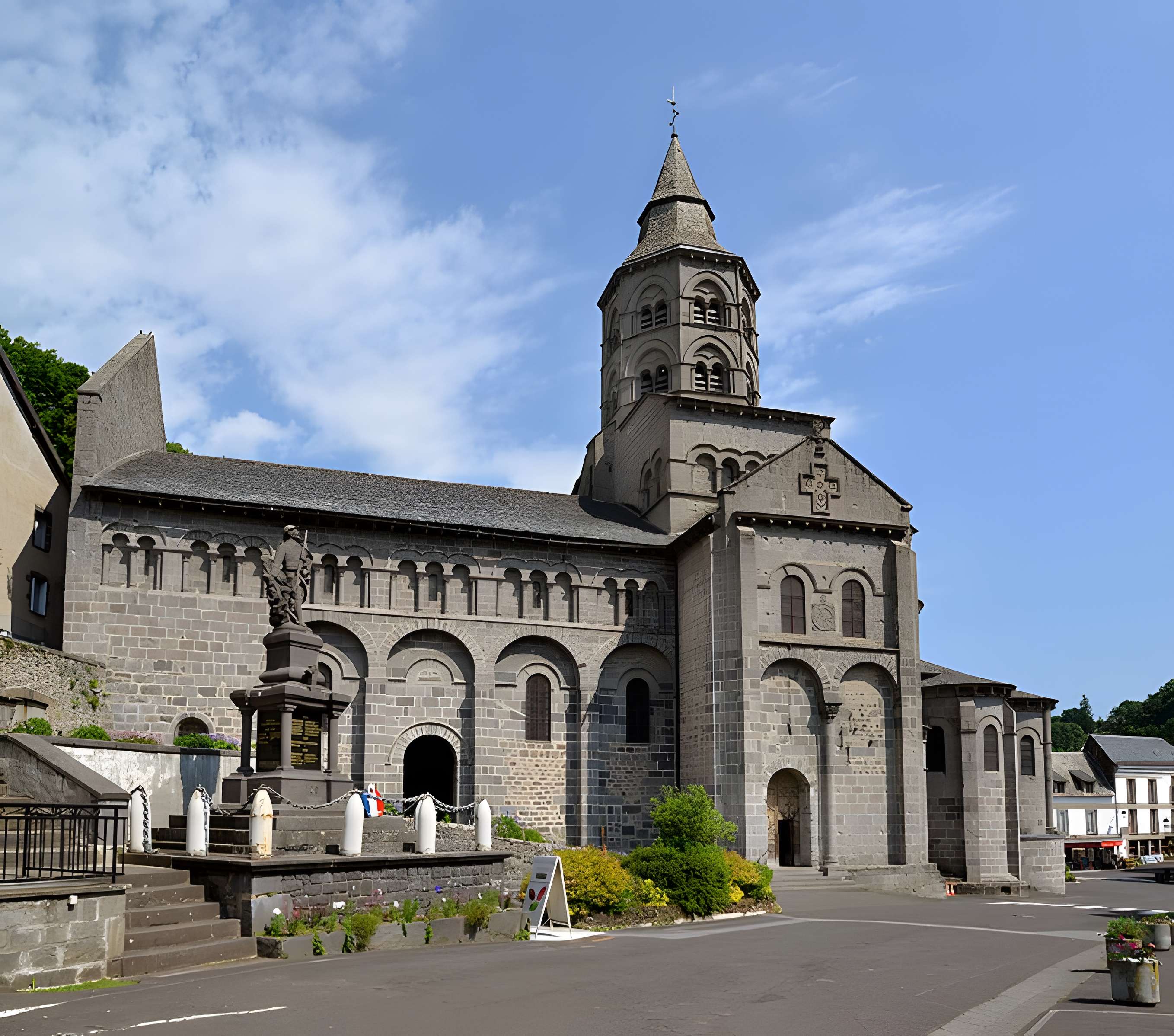 Basilique Notre-Dame d'Orcival