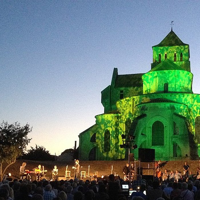 Photo de Abbaye Saint-Jouin de Marnes