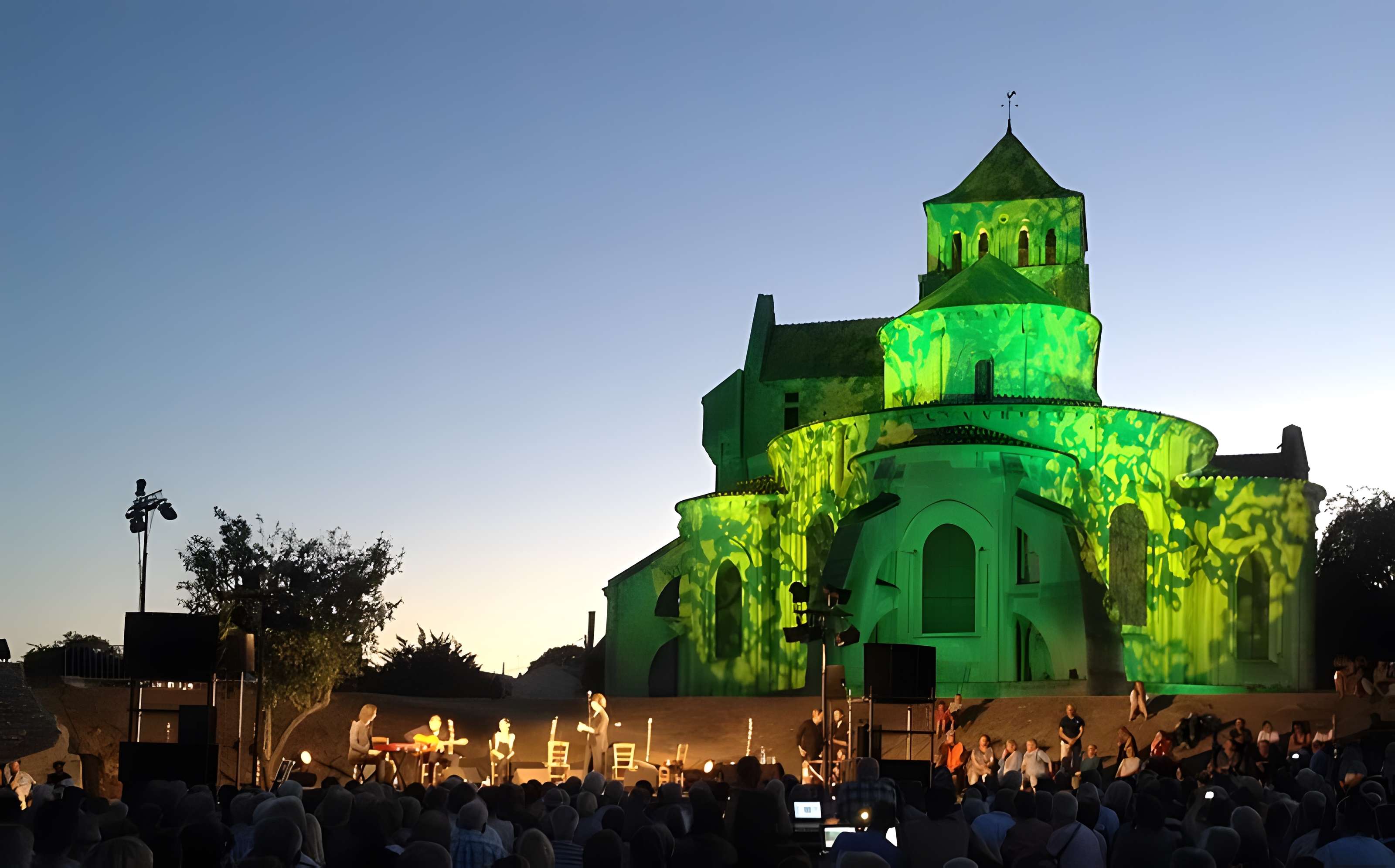 Abbaye Saint-Jouin de Marnes