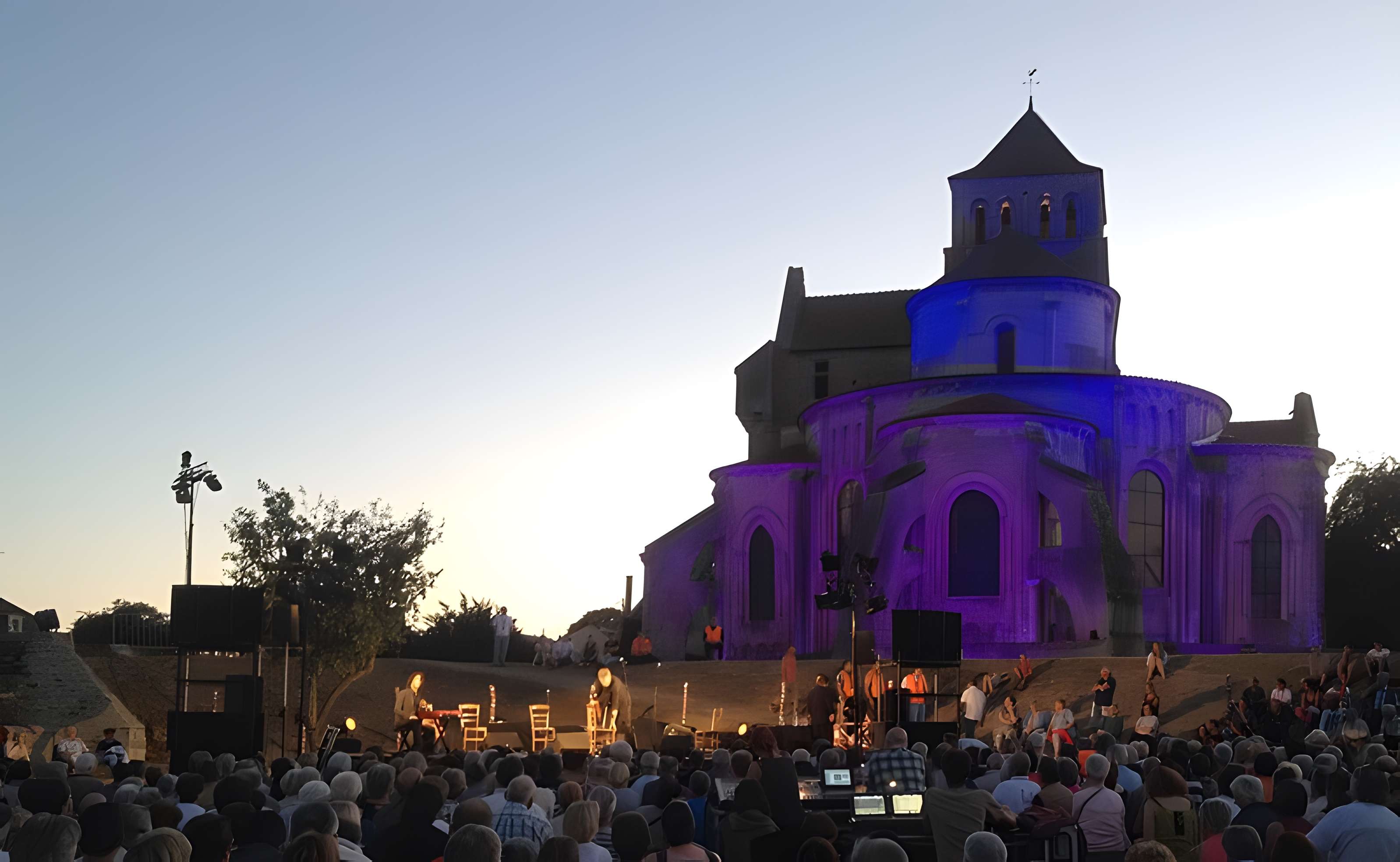 Abbaye Saint-Jouin de Marnes