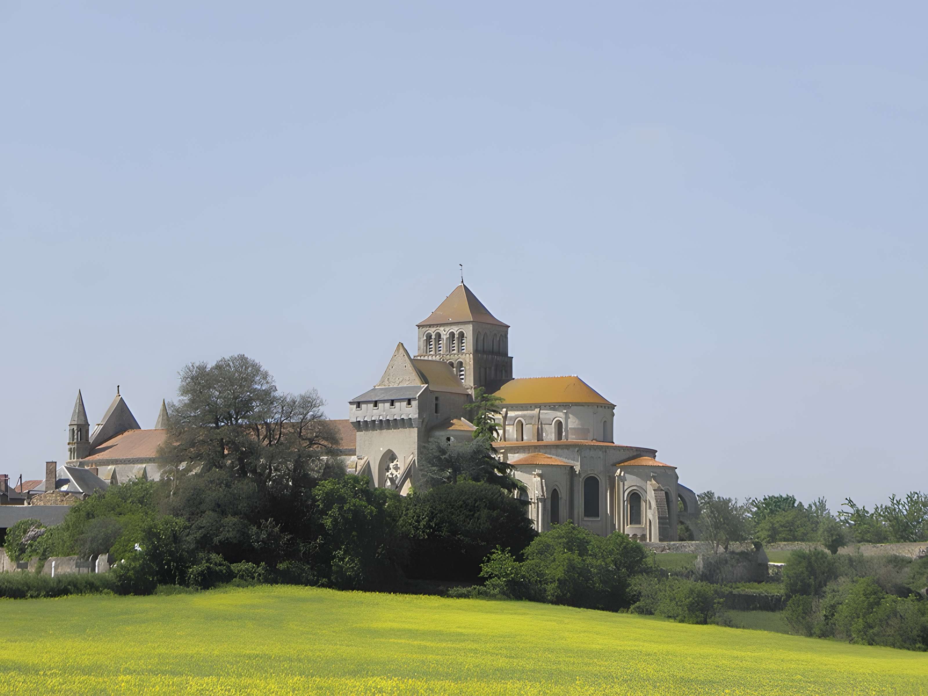 Abbaye Saint-Jouin de Marnes