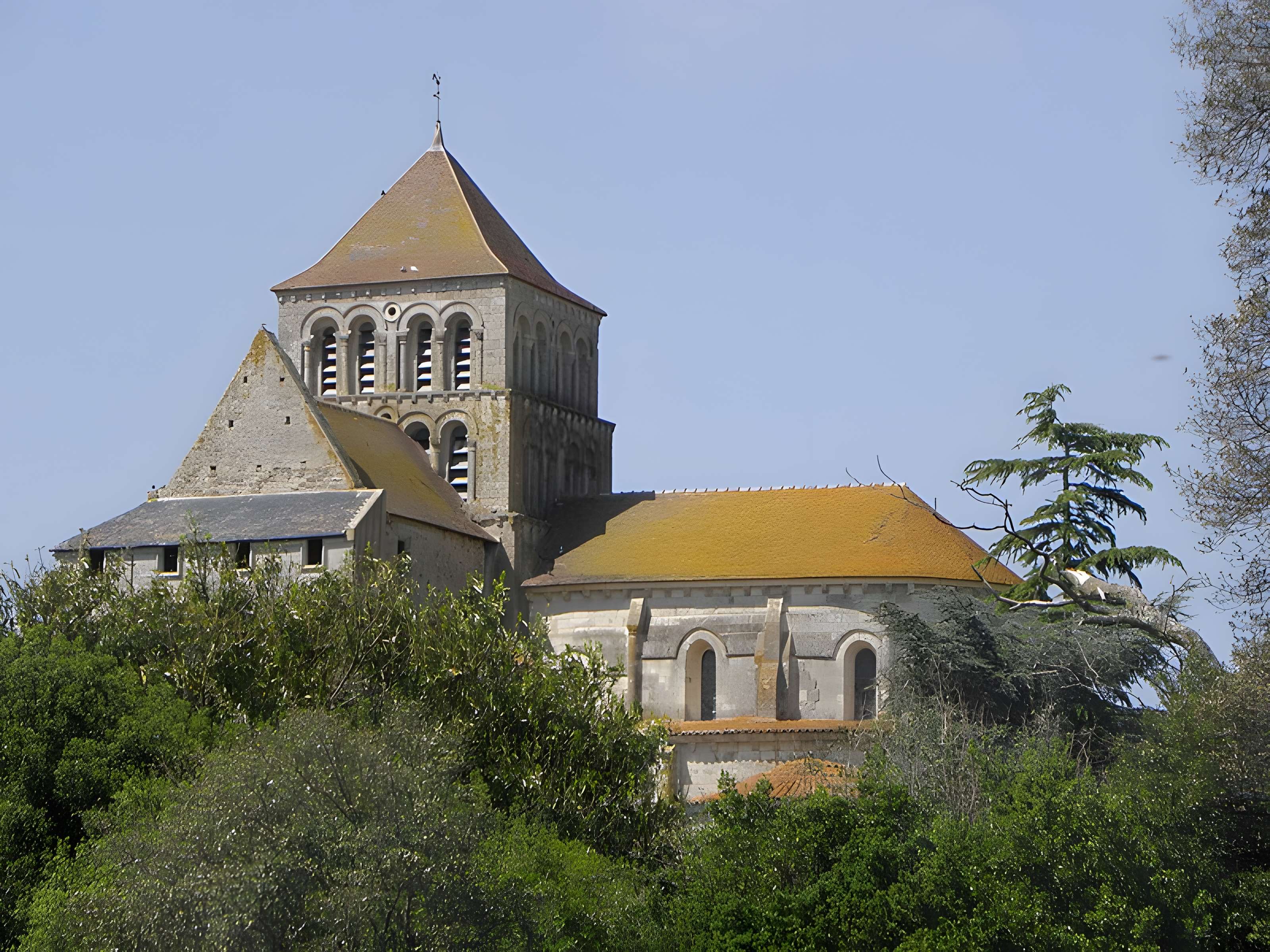 Abbaye Saint-Jouin de Marnes