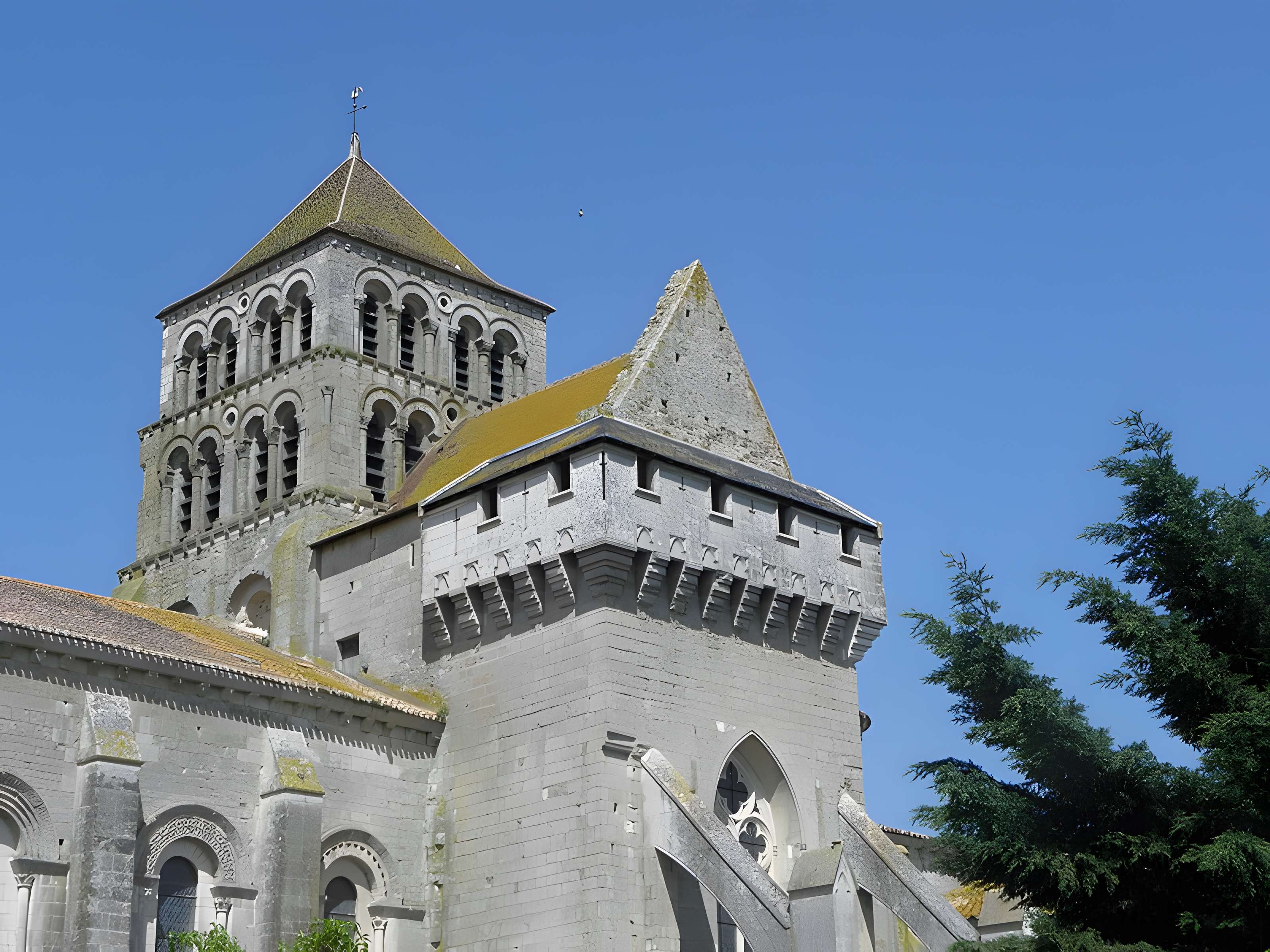 Abbaye Saint-Jouin de Marnes