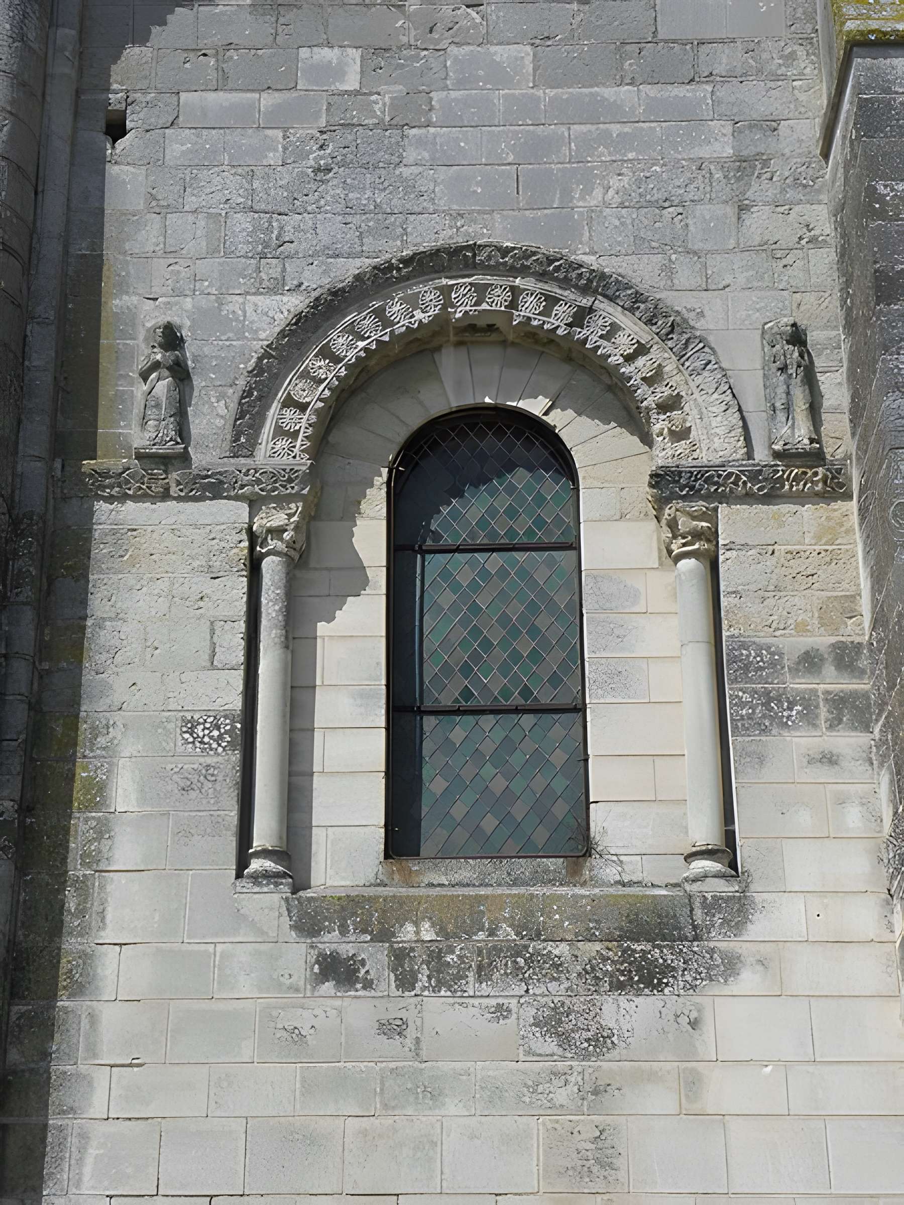 Abbaye Saint-Jouin de Marnes