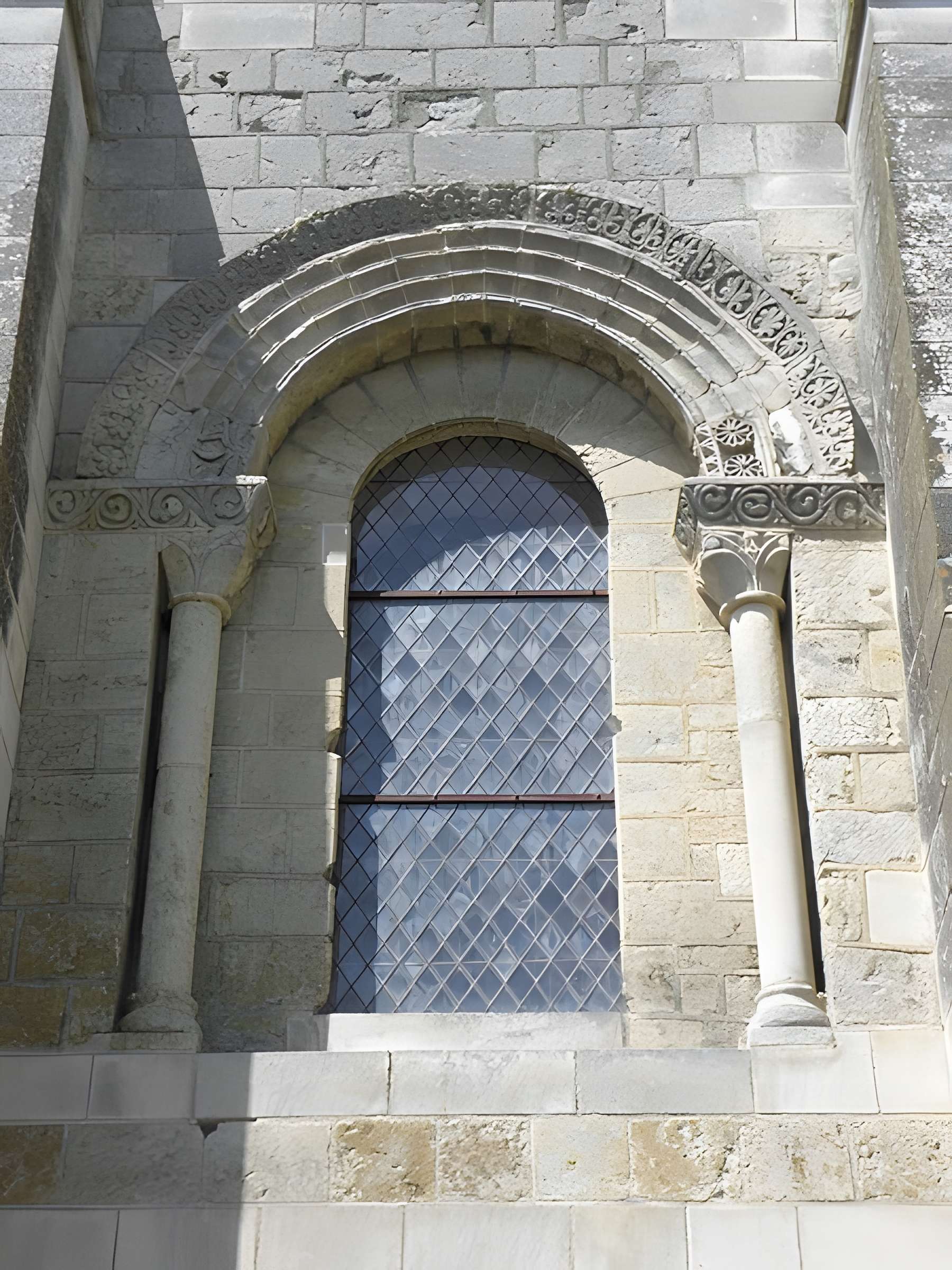 Abbaye Saint-Jouin de Marnes