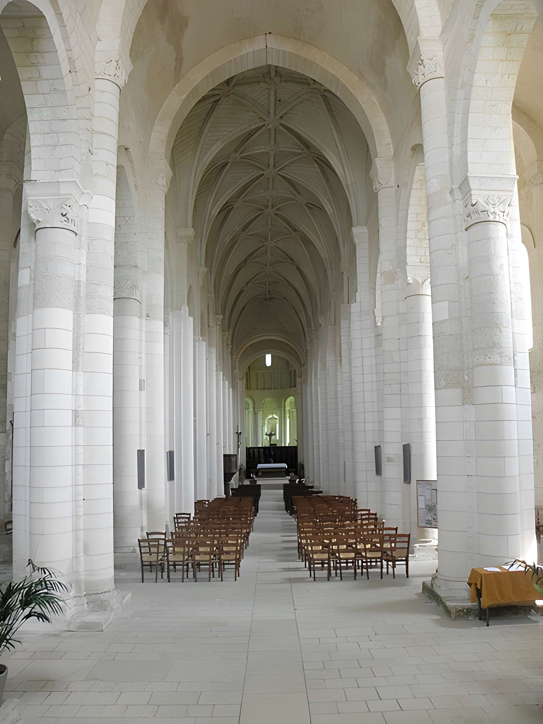 Abbaye Saint-Jouin de Marnes