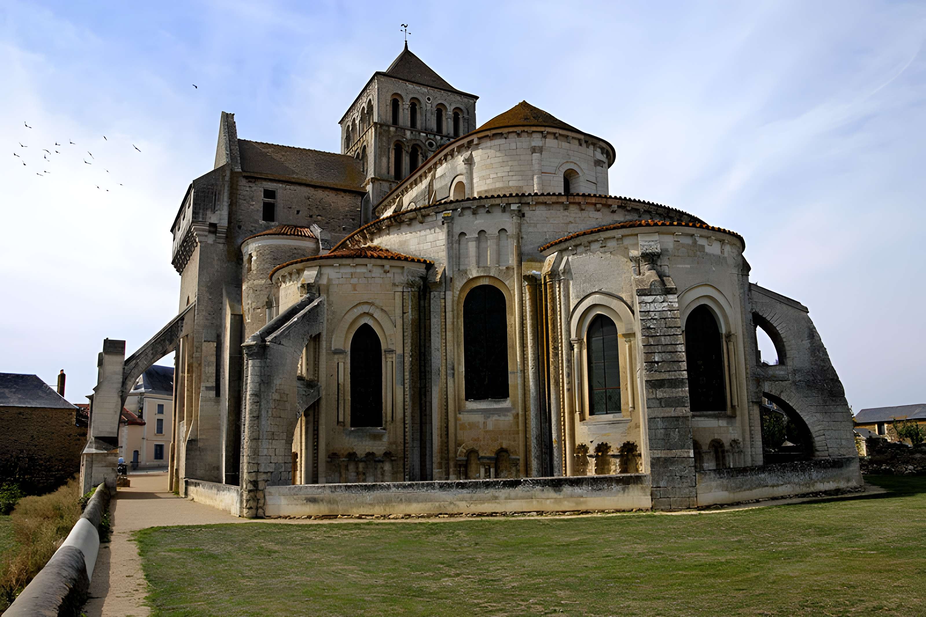 Abbaye Saint-Jouin de Marnes