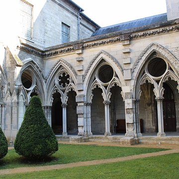 Abbaye Saint-Léger de Soissons