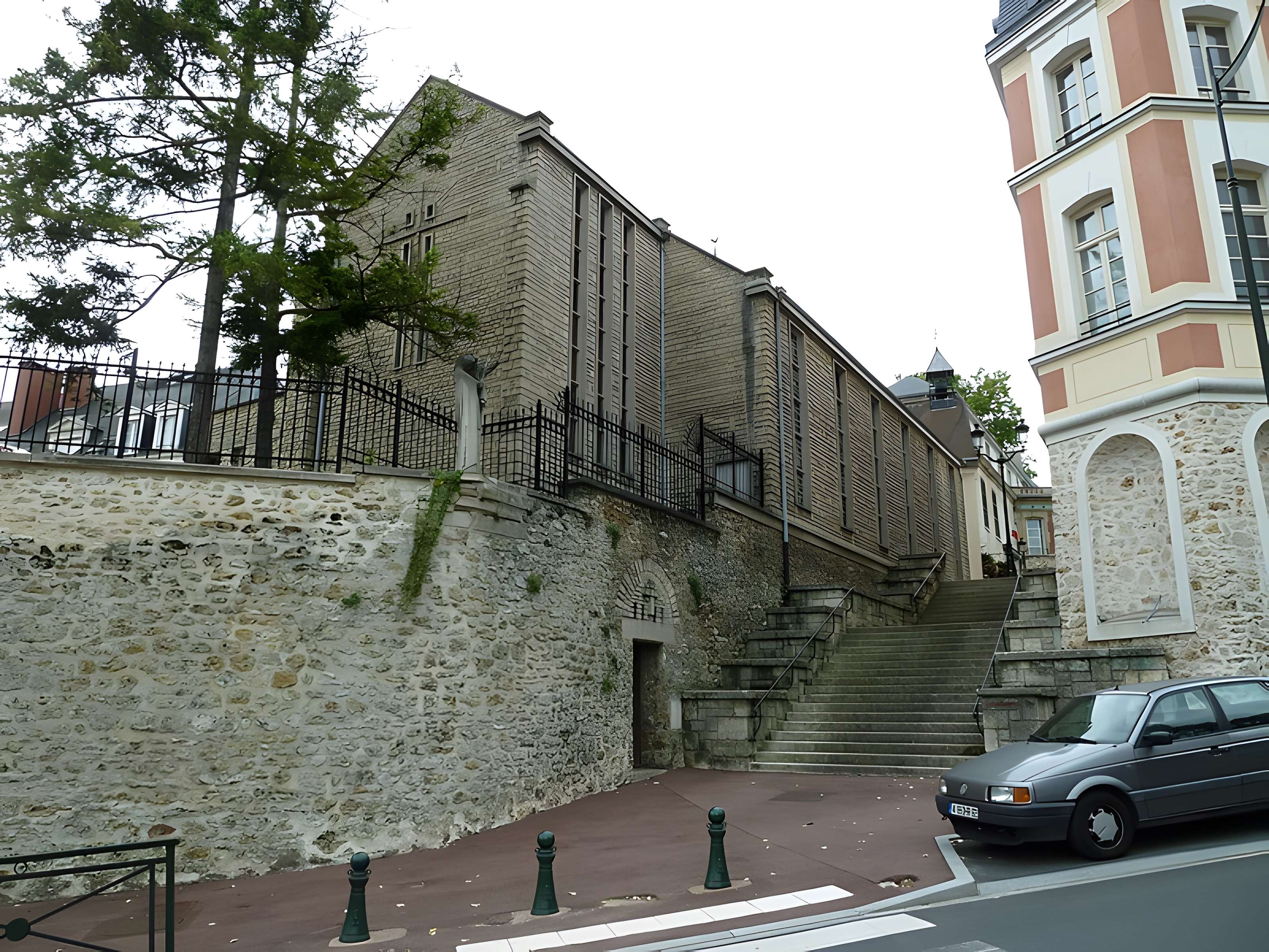 Église Saint-Jean-Baptiste du Plessis-Robinson