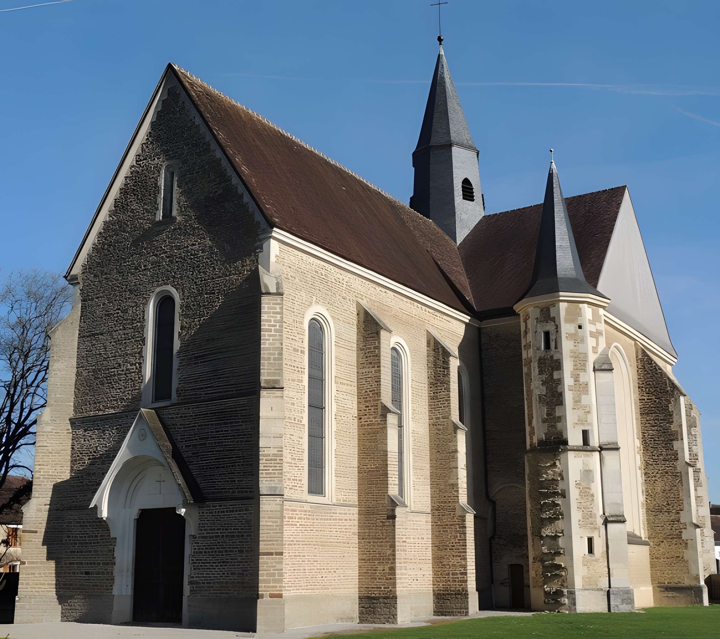 Église Saint-Jean-Baptiste et croix de Vanlay 