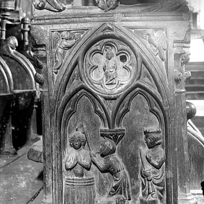 Photo de Église Saint-Jean-Evangeliste de Bard-le-Régulier