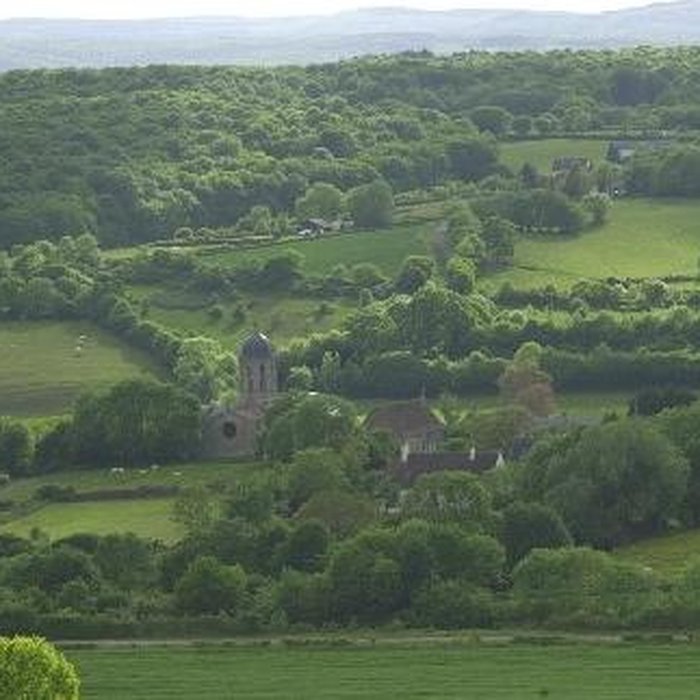 Photo de Église Saint-Jean-Evangeliste de Bard-le-Régulier